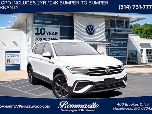 Certified 2022 Volkswagen Tiguan SE image 1