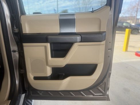 Used 2015 Ford F150 XLT w/ Equipment Group 302A Luxury image 19