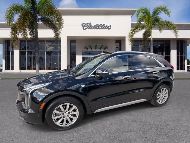 Used 2023 Cadillac XT4 Premium Luxury w/ Technology Package FWD image 7