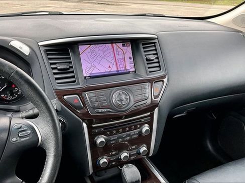 Used 2013 Nissan Pathfinder Platinum AWD/4WD image 15