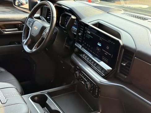 Used 2024 Chevrolet Silverado 2500 High Country w/ Technology Package AWD/4WD image 10