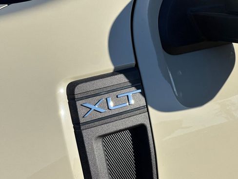 New 2025 Ford Maverick XLT w/ XLT Luxury Package image 7