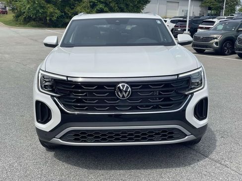 New 2026 Volkswagen Atlas Cross Sport SE FWD image 2