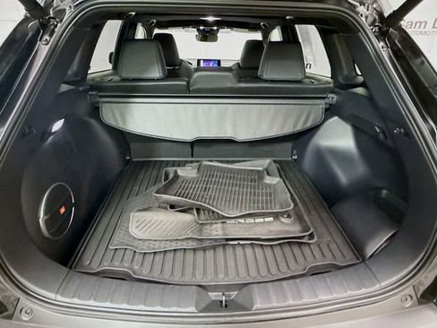 Used 2024 Toyota Corolla Cross XSE w/ Convenience Package image 26