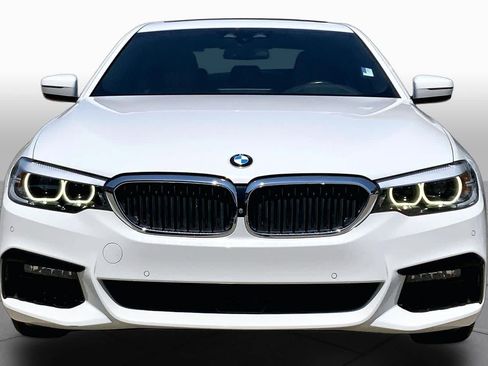 Used 2019 BMW 530i w/ M Sport Package RWD image 3