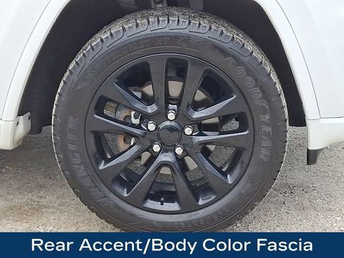 Used 2019 Jeep Grand Cherokee Altitude AWD/4WD image 27