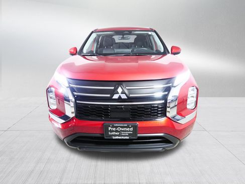 Used 2025 Mitsubishi Outlander ES AWD/4WD image 2