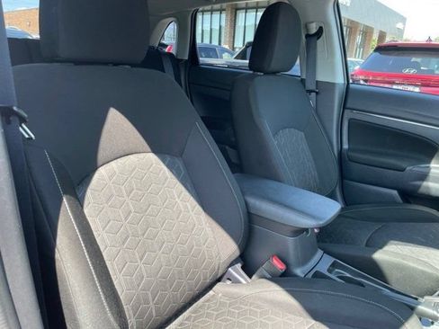 Used 2024 Mitsubishi Outlander Sport ES AWD/4WD image 9