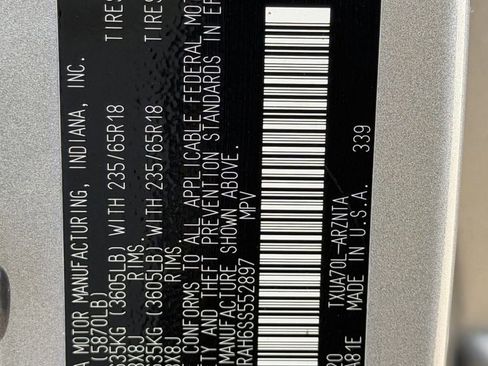 Used 2025 Toyota Highlander LE image 32