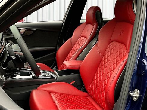 Used 2023 Audi S4 Premium Plus image 21