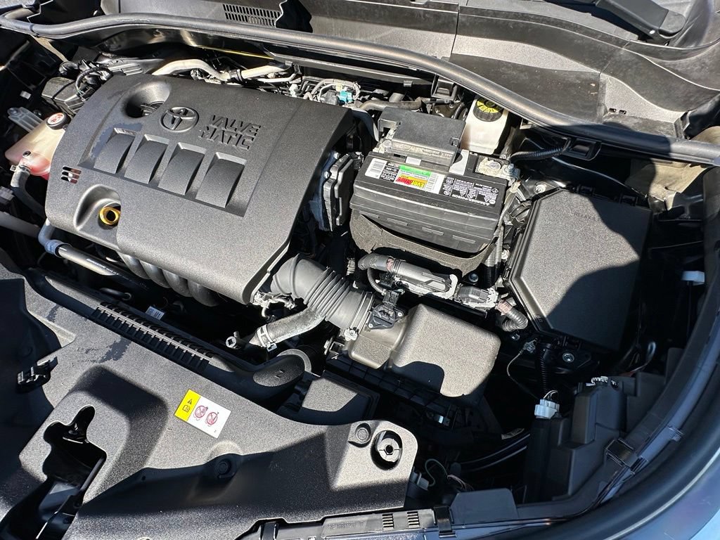 Used 2018 Toyota C-HR XLE FWD image 32