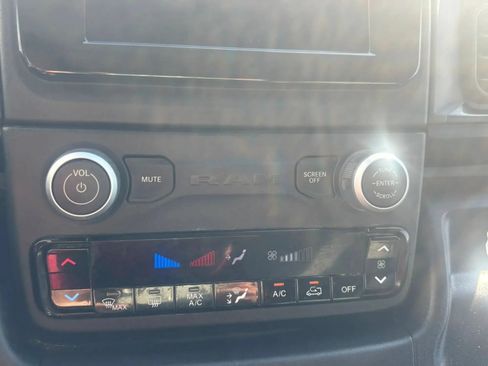 Used 2026 RAM ProMaster 2500 w/ Convenience Group FWD image 16