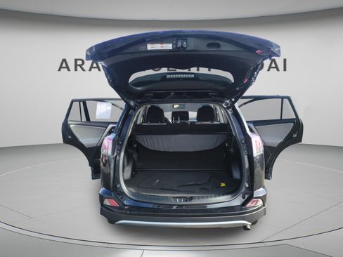 Used 2016 Toyota RAV4 XLE image 28