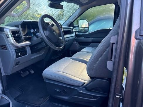 Used 2023 Ford F250 XLT w/ XLT Premium Package AWD/4WD image 9