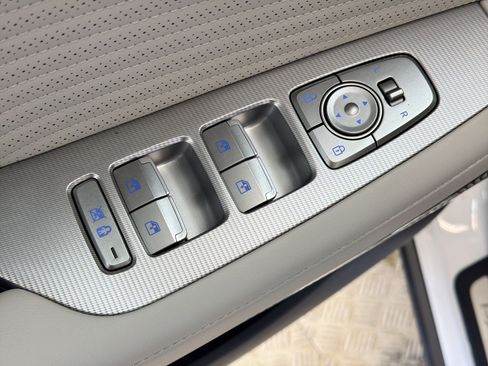 Used 2025 Hyundai Palisade Calligraphy image 13