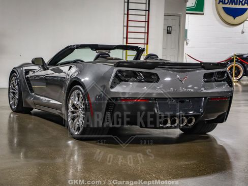 Used 2015 Chevrolet Corvette Z06 w/ 3LZ Preferred Equipment Group image 22