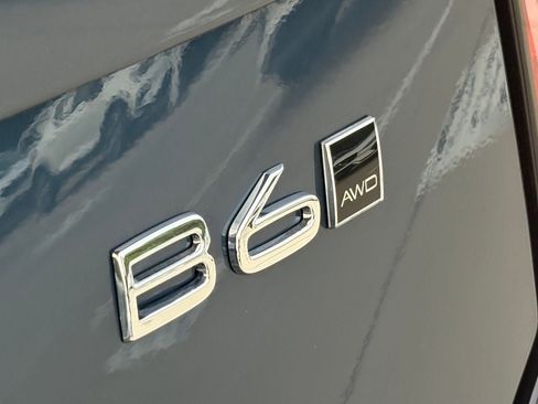 New 2026 Volvo XC90 B6 Plus w/ Protection Package Premier image 9