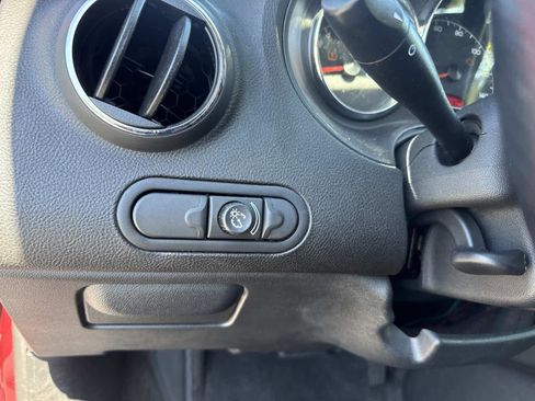 Used 2009 Pontiac G6 Sedan image 38