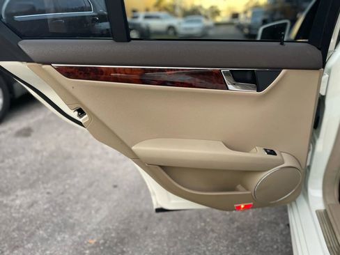 Used 2010 Mercedes-Benz C 300 Sedan image 27