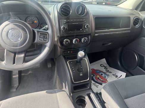 Used 2014 Jeep Patriot Sport FWD image 30