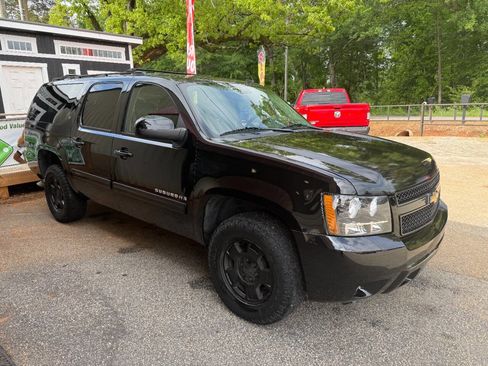 Used 2011 Chevrolet Suburban LT AWD/4WD image 3