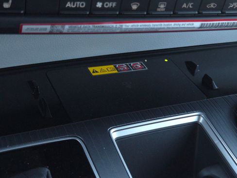 Certified 2026 Toyota Sienna XLE FWD image 19