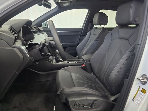 Certified 2025 Audi Q3 2.0T Premium w/ Convenience Package image 13