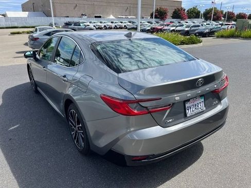 Used 2026 Toyota Camry XLE FWD image 7