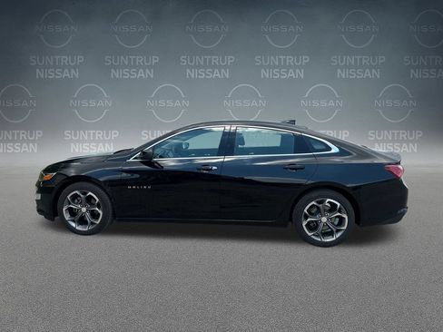 Used 2021 Chevrolet Malibu LT FWD image 32