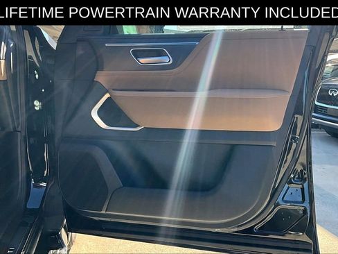 Used 2026 INFINITI QX80 Luxe w/ Cargo Package RWD image 12