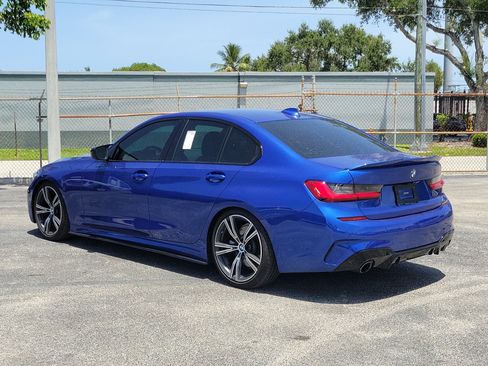Used 2020 BMW 330i Sedan w/ M Sport Package RWD image 5