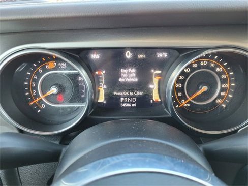 Used 2020 Jeep Wrangler Unlimited Sahara image 31