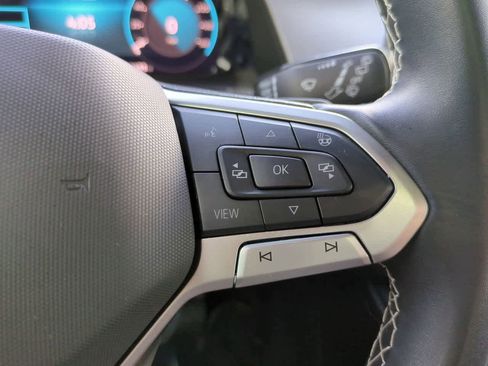 Used 2024 Volkswagen Atlas Cross Sport SE w/ Panoramic Sunroof Package image 25