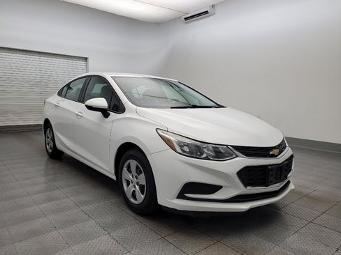 Used 2018 Chevrolet Cruze LS image 13