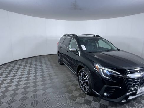 Used 2023 Subaru Ascent Limited w/ Technology Package image 2