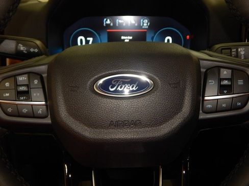 New 2025 Ford Ranger Lariat w/ FX4 Off-Road Package image 30