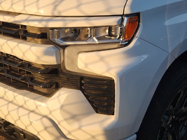 Used 2023 Chevrolet Silverado 1500 RST w/ Convenience Package II AWD/4WD image 6
