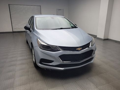 Used 2017 Chevrolet Cruze LT w/ Convenience Package FWD image 14
