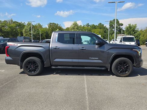 Used 2022 Toyota Tundra Limited w/ TRD Off-Road Package AWD/4WD image 8