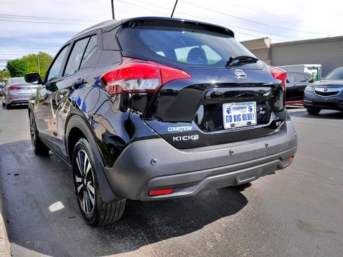 Used 2020 Nissan Kicks SV FWD image 5