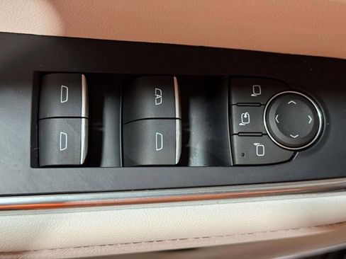 Used 2024 GMC Acadia Denali w/ Super Cruise Package image 19