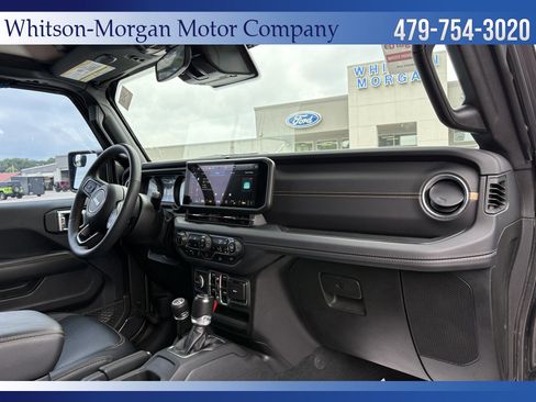 Used 2024 Jeep Gladiator Sport AWD/4WD image 35