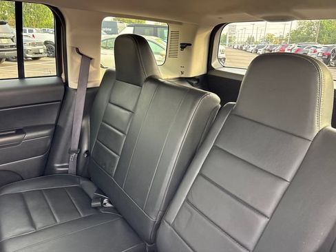 Used 2016 Jeep Patriot High Altitude FWD image 8