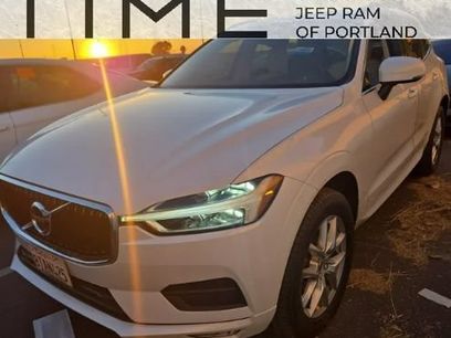 Used 2021 Volvo XC60 T5 Momentum