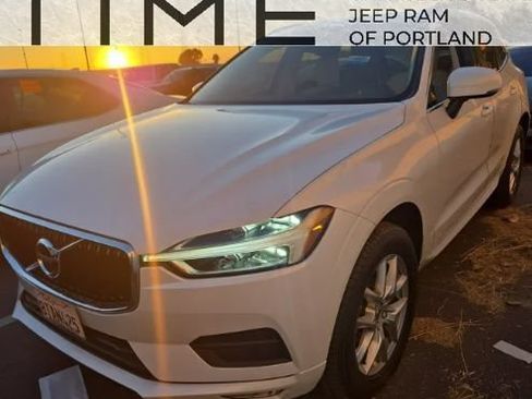 Used 2021 Volvo XC60 T5 Momentum AWD/4WD image 1