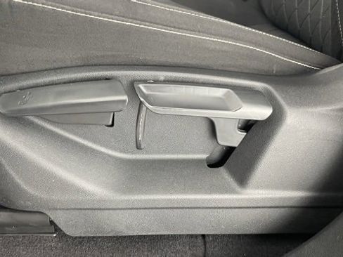 Used 2021 Volkswagen Atlas S image 35