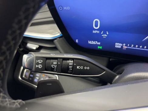 Used 2025 Buick Enclave Avenir w/ Super Cruise Package image 39