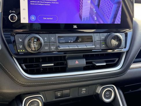 Certified 2025 Toyota Grand Highlander AWD image 5