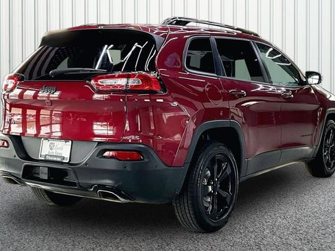 Used 2016 Jeep Cherokee Limited w/ Luxury Group AWD/4WD image 6