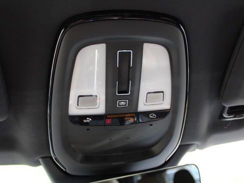 Certified 2023 Volvo XC90 B6 Plus w/ Protection Package Premier AWD/4WD image 37